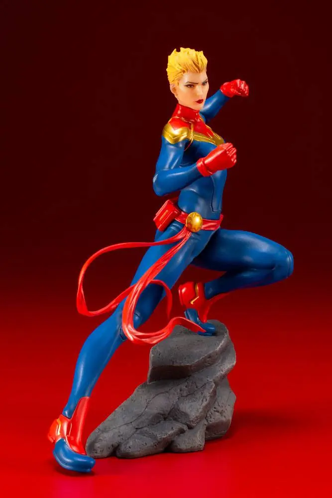 Marvel Universe Avengers Series ARTFX+ 1/10 Captain Marvel PVC szobor figura 17 cm termékfotó