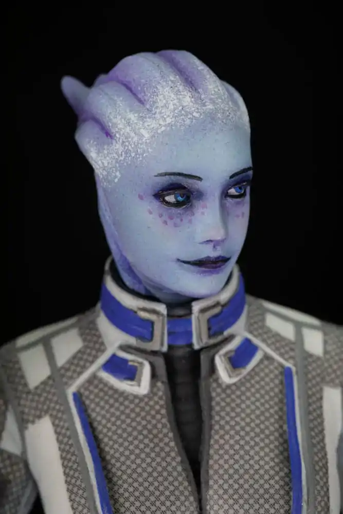 Mass Effect Liara T'Soni PVC szobor figura 22 cm termékfotó