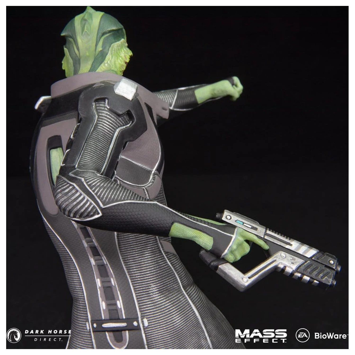 Mass Effect Thane Krios PVC figura 22 cm termékfotó