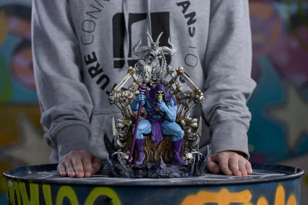 Masters of the Universe Art Scale Deluxe 1/10 Skeletor on Throne Deluxe szobor figura 29 cm termékfotó