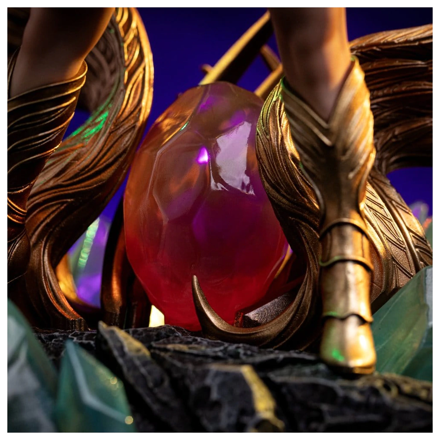 Masters of the Universe Art Scale (Unleashed) szobor figura 1/10 She-Ra Unleashed 31 cm termékfotó