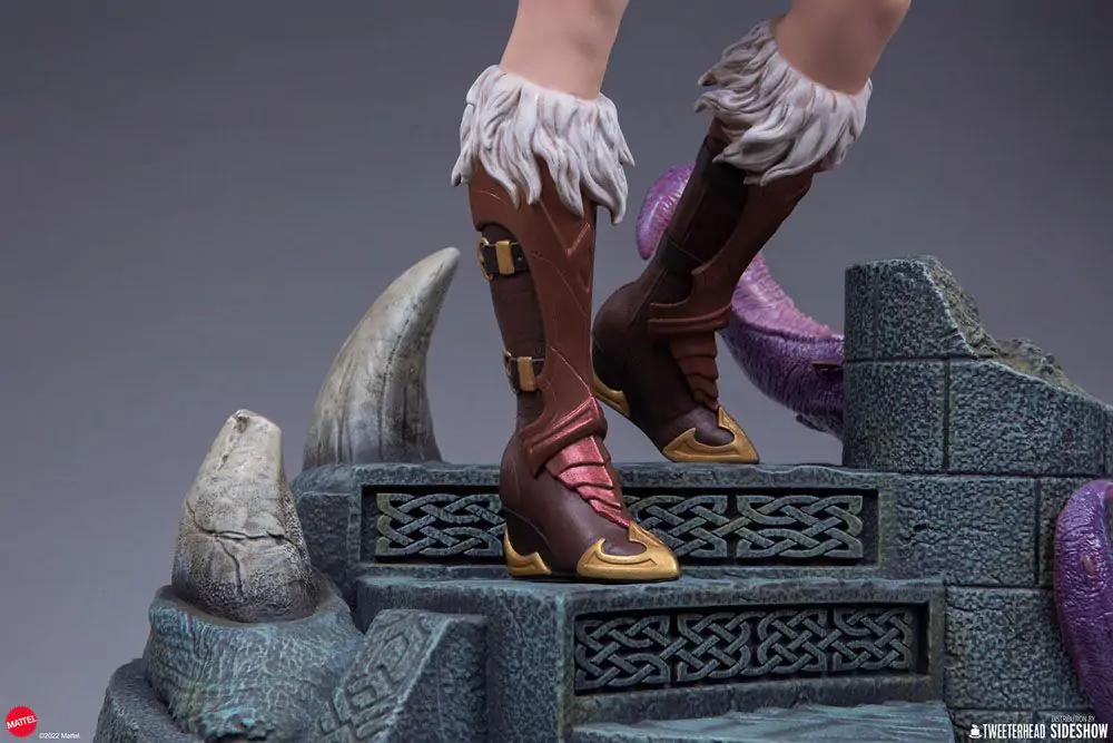 Masters of the Universe Legends Maquette 1/5 Teela (Variant) Legends szobor figura 47 cm termékfotó