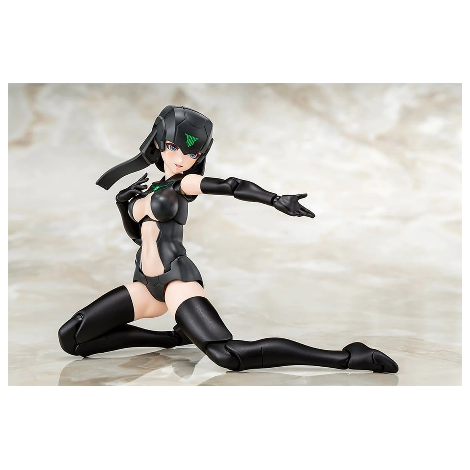 Megami Device 1/1 B1R-L Chassis Kit Skin Color B Műanyag modell készlet 16 cm      termékfotó