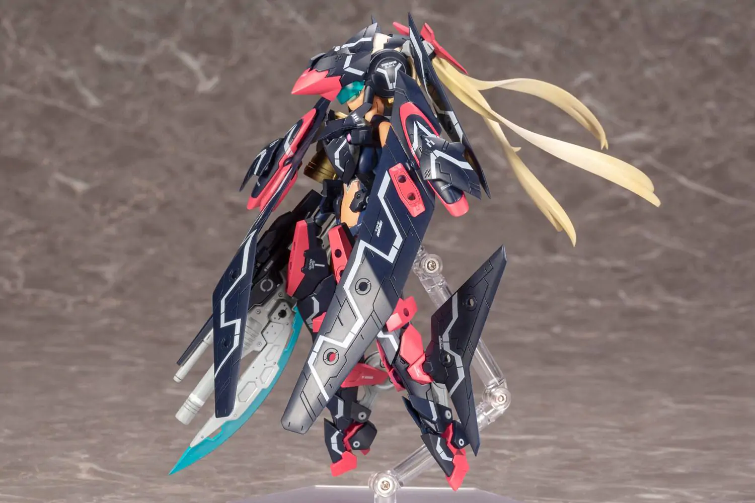 Megami Device 1/1 SOL Strike Raptor Műanyag modell készlet 18 cm termékfotó