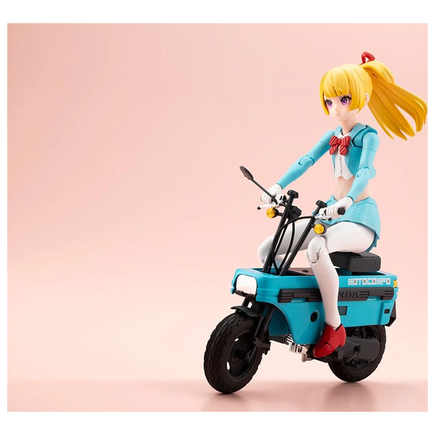 Megami Device Buster Doll Series Műanyag modell készlet 1/1 Knight Alice with Honda AB12 Motocompo 15 cm  termékfotó
