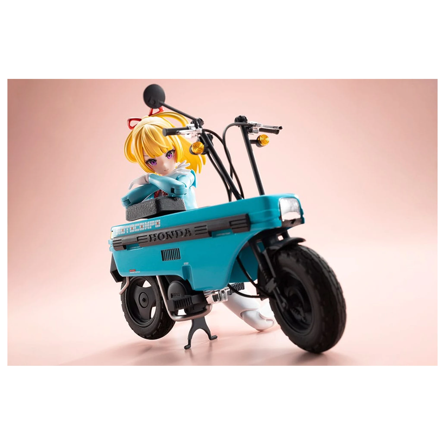 Megami Device Buster Doll Series Műanyag modell készlet 1/1 Knight Alice with Honda AB12 Motocompo 15 cm  termékfotó
