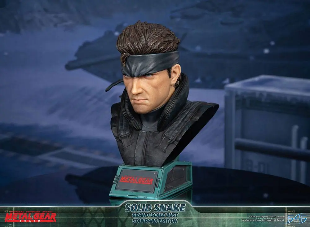 Metal Gear Solid Grand Scale Solid Snake mellszobor figura 31 cm termékfotó