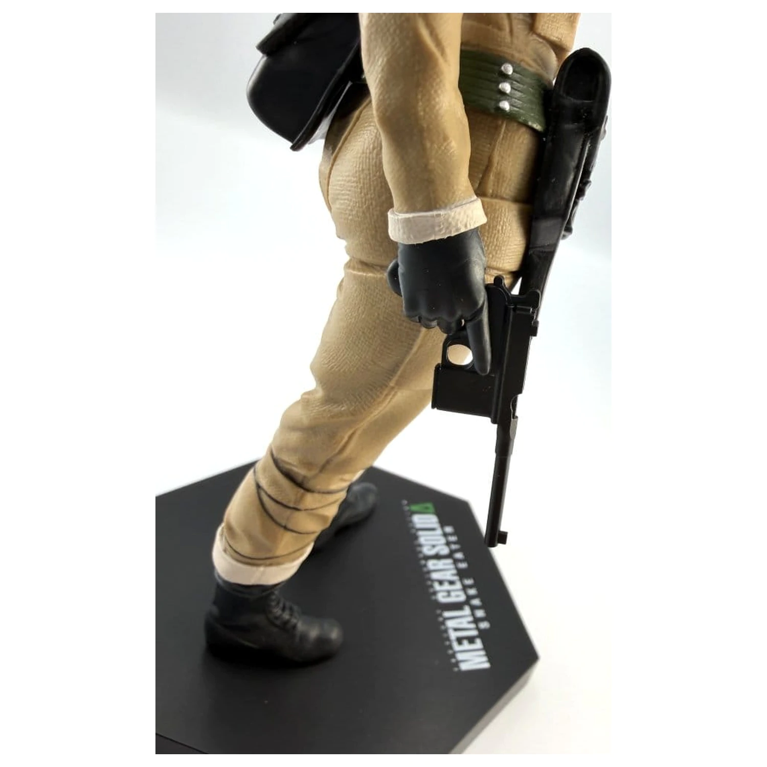 Metal Gear Solid: Snake Eater Eva PVC figura 20 cm     termékfotó
