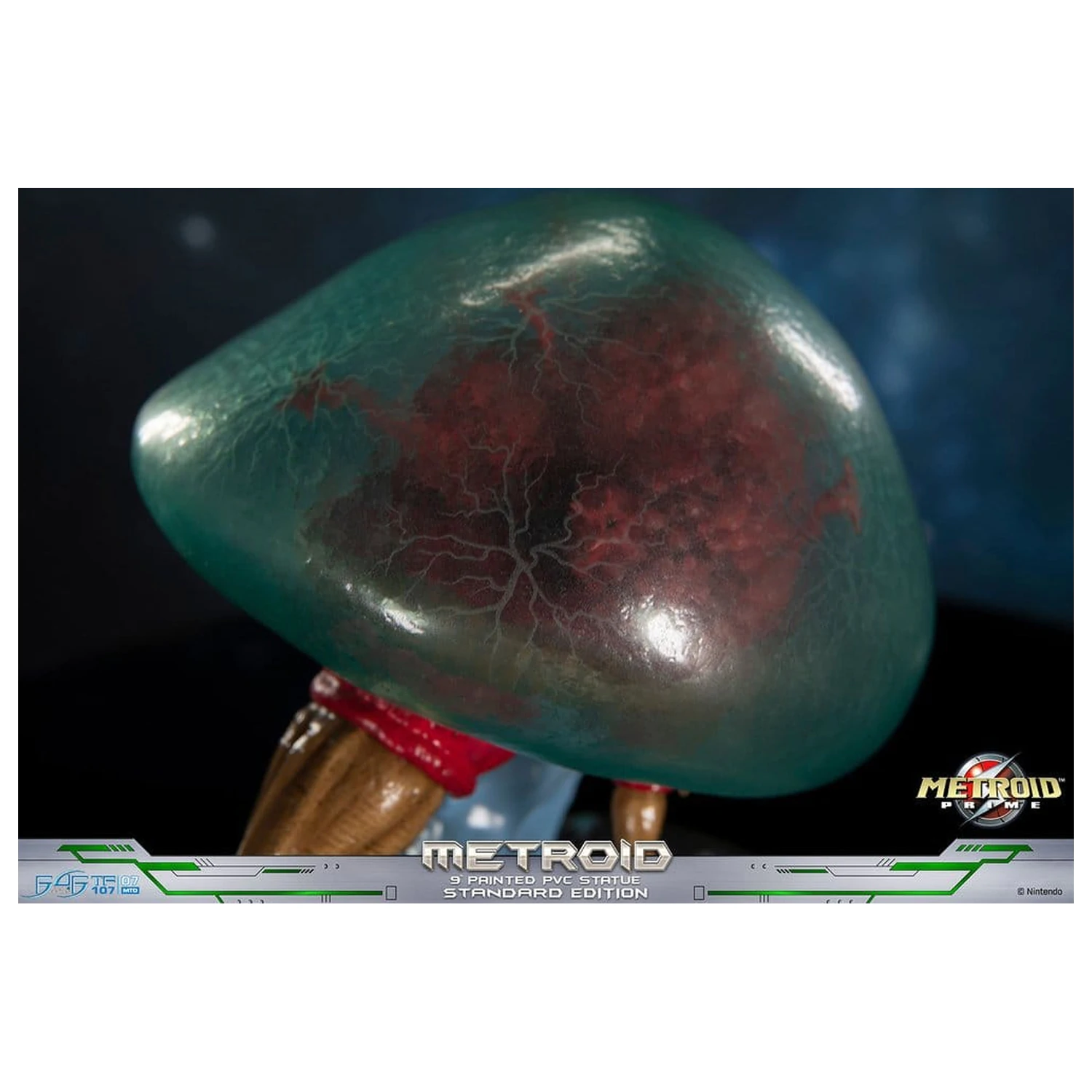 Metroid Prime PVC figura Metroid (Standard) (Glow in the Dark) 21 cm termékfotó