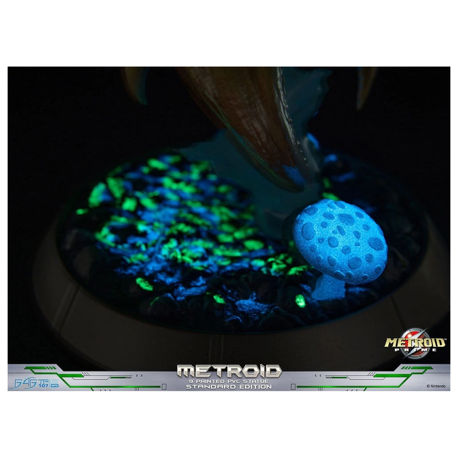 Metroid Prime PVC figura Metroid (Standard) (Glow in the Dark) 21 cm termékfotó