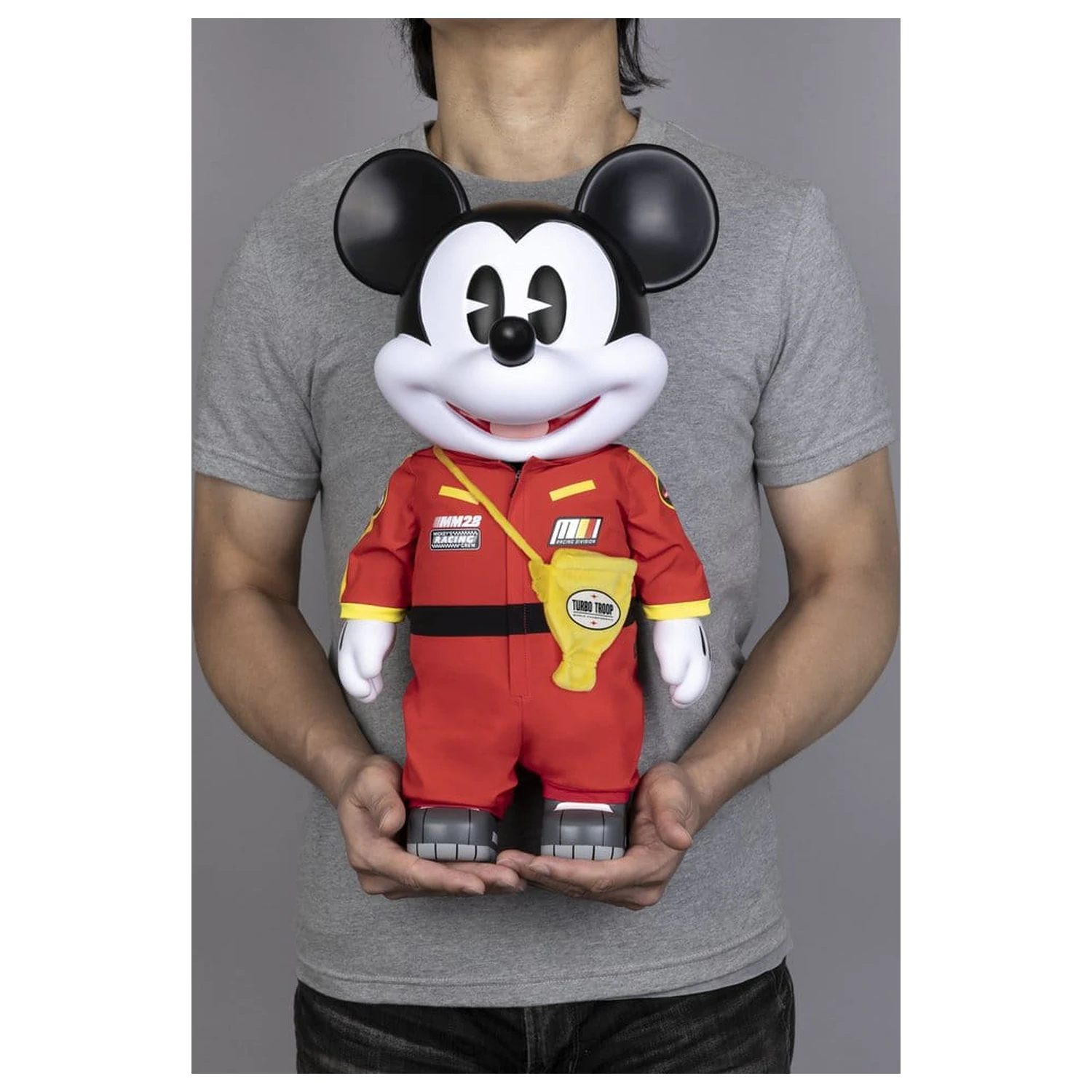 Mickey and Friends SYAKING-BANG!! Functional Figurine Race Car Micky persely 48 cm termékfotó