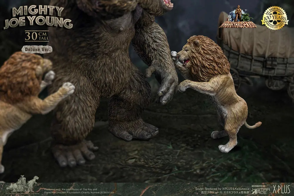 Mighty Joe Young Soft Vinyl szobor figura Joe Deluxe Version 34 cm termékfotó