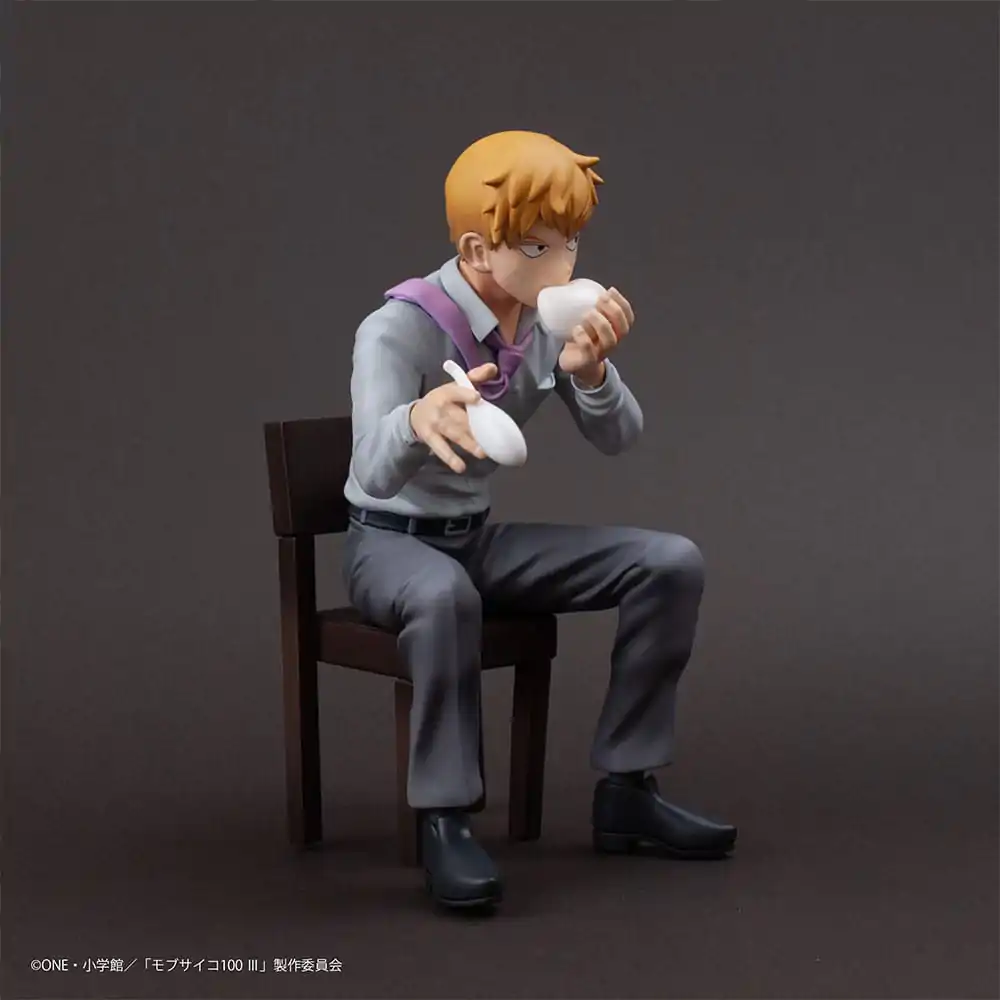 Mob Psycho 100 III x Bunbougu Cafe 2022 Arataka Reigen PVC szobor figura 14 cm termékfotó