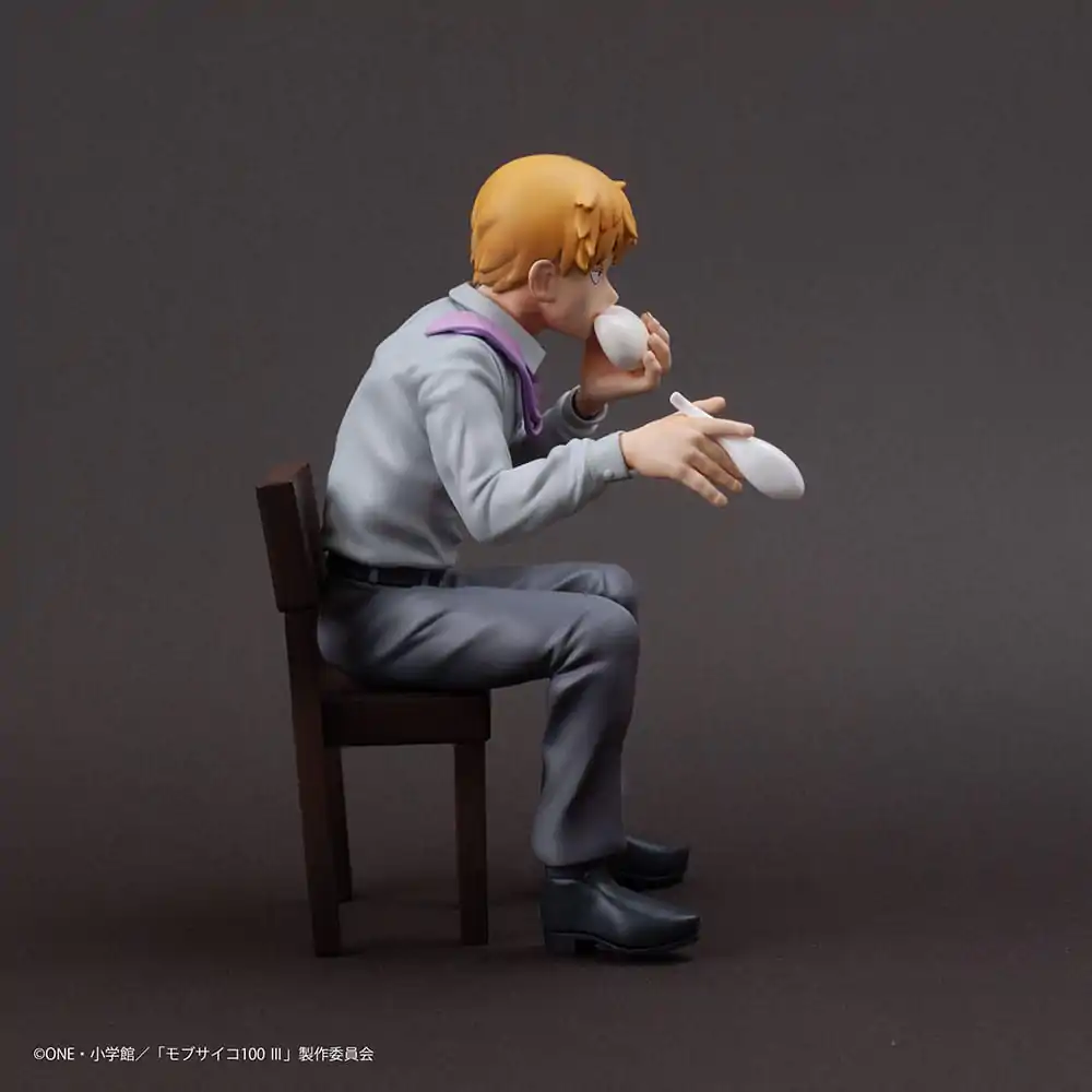 Mob Psycho 100 III x Bunbougu Cafe 2022 Arataka Reigen PVC szobor figura 14 cm termékfotó