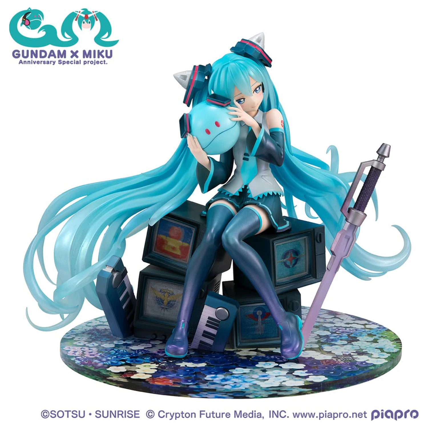 Mobile Suit Gundam x Hatsune Miku Lucrea Hatsune Miku x OO Gundam 45th Anniversary PVC szobor figura 17 cm     termékfotó