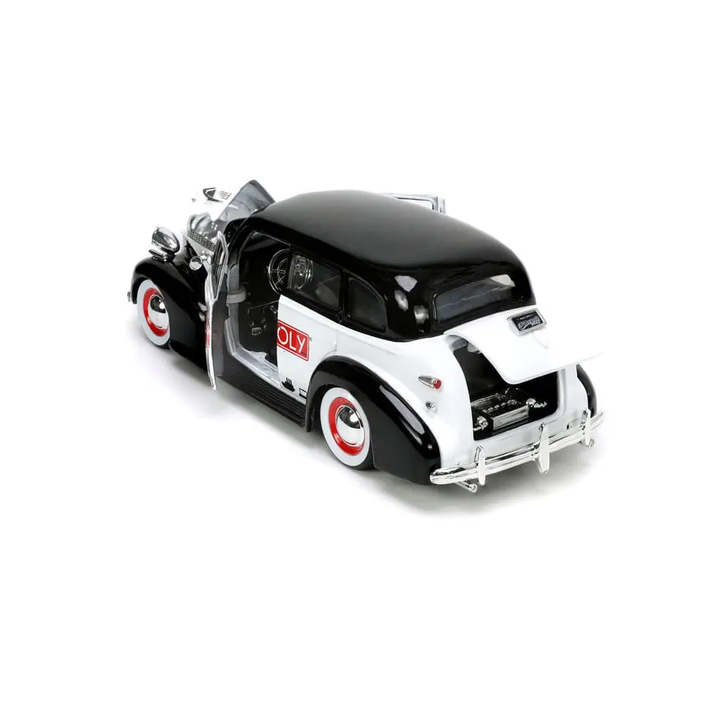 Monopoly Hollywood Rides Diecast Model 1/24 1939 Chevrolet Master Deluxe és Monopoly figura termékfotó