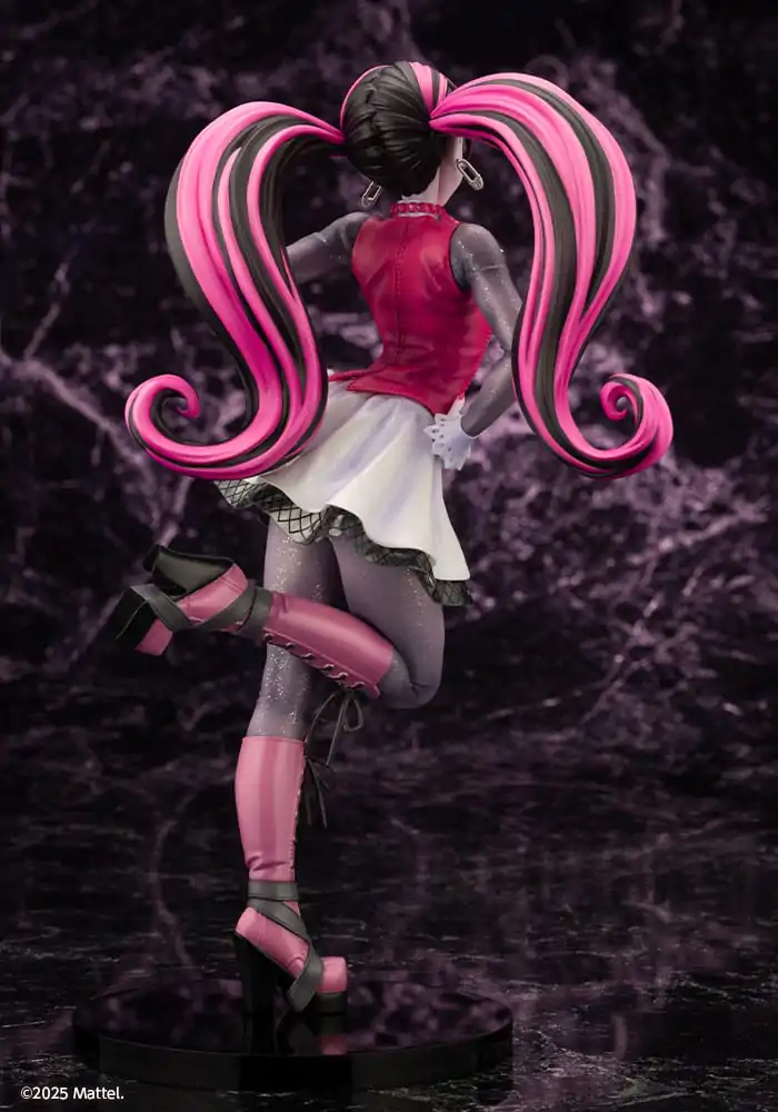 Monster High Bishoujo 1/7 Draculaura PVC szobor figura 26 cm termékfotó