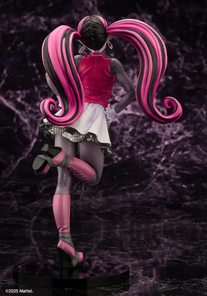 Monster High Bishoujo 1/7 Draculaura PVC szobor figura 26 cm termékfotó