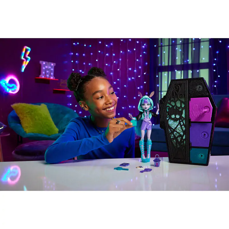 Monster High Skullmate Secrets Neon Frights Twyla játék baba 25cm termékfotó
