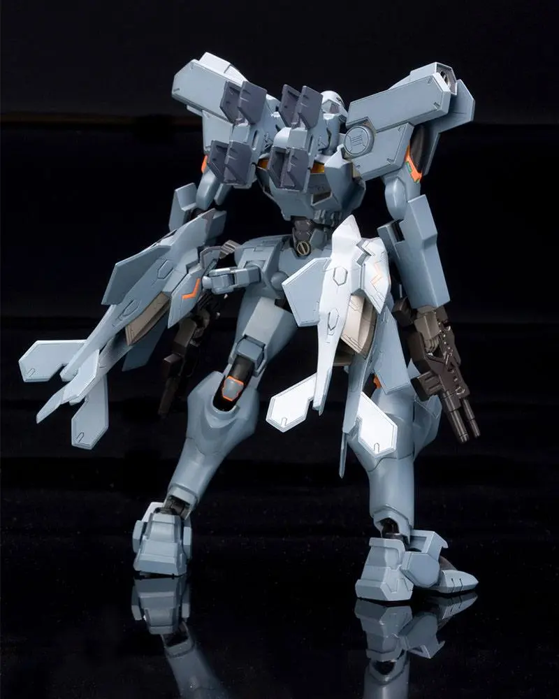 Muv-Luv Alternative 1/144 F-15E Strike Eagle Műanyag modell készlet 14 cm termékfotó