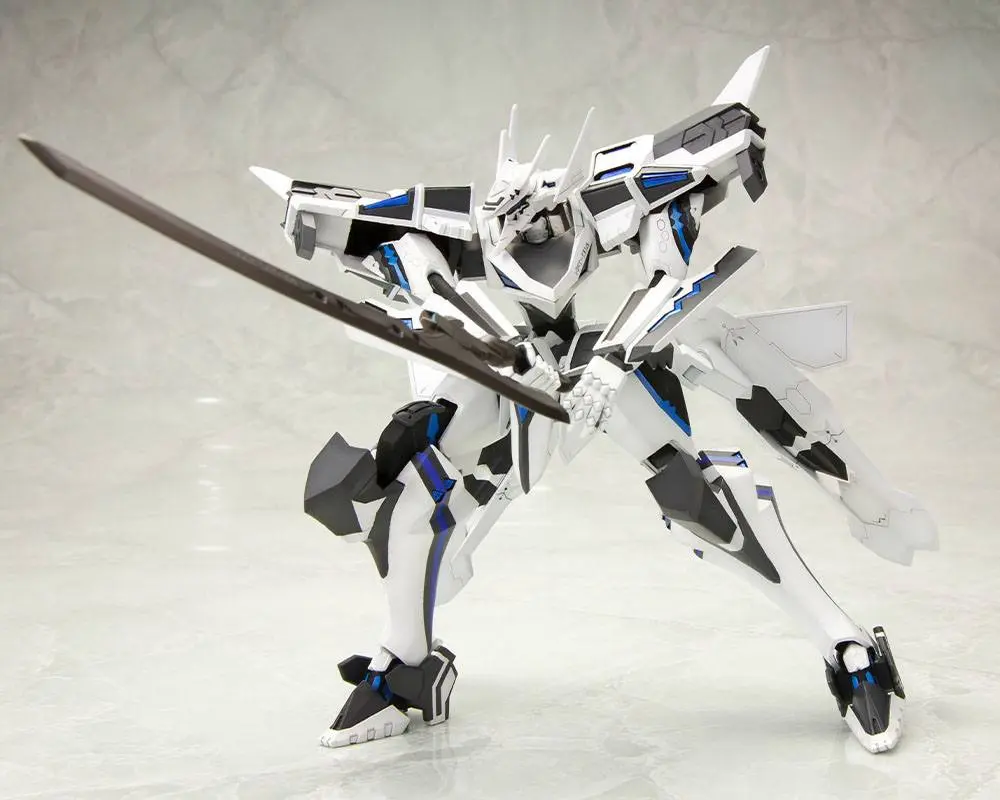 Muv-Luv Alternative 1/144 Shiranui 2nd Phase 2 Yuya Bridges Ki Műanyag modell készlet 14 cm termékfotó