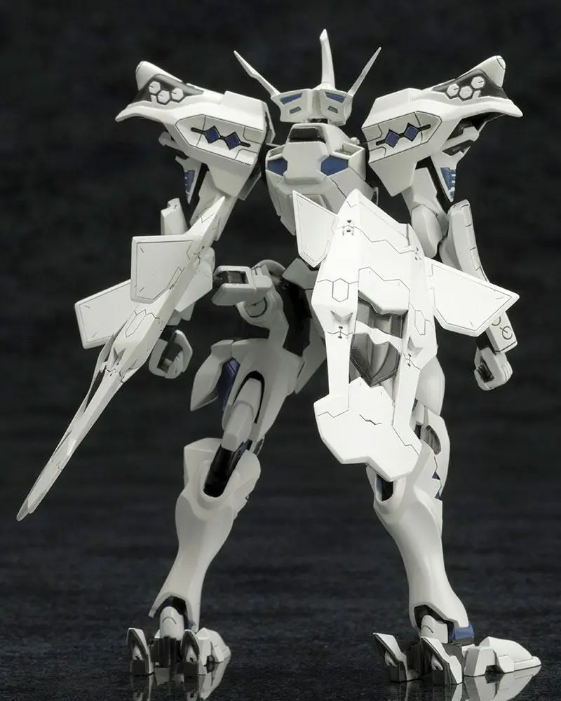 Muv-Luv Alternative 1/144 Takemikaduchi Type-00A Palstic modell készlet 14 cm termékfotó