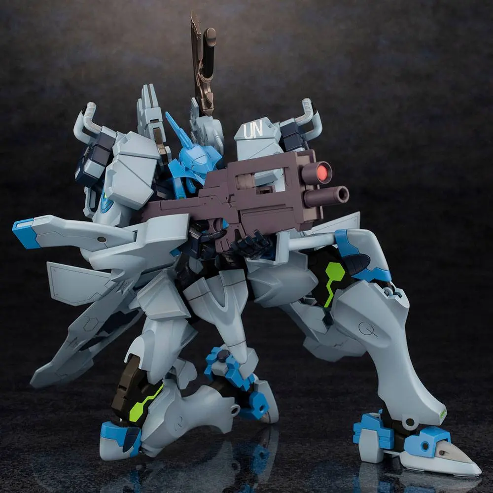 Muv-Luv Alternative Fubuki Műanyag modell készlet 18 cm termékfotó