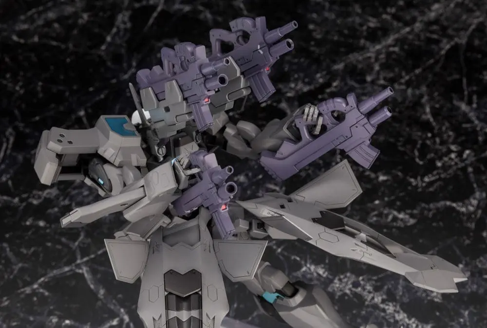 Muv-Luv Alternative Shiranui Imperial Japanese Army Full Option Set Műanyag modell készlet 18 cm termékfotó