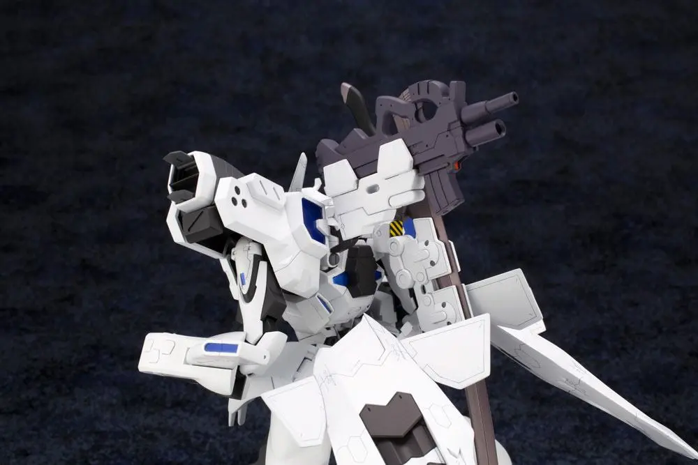 Muv-Luv Alternative Total Eclipse Shiranui Second Yuya Bridges KI Ver. 1.5 Műanyag modell készlet 18 cm termékfotó