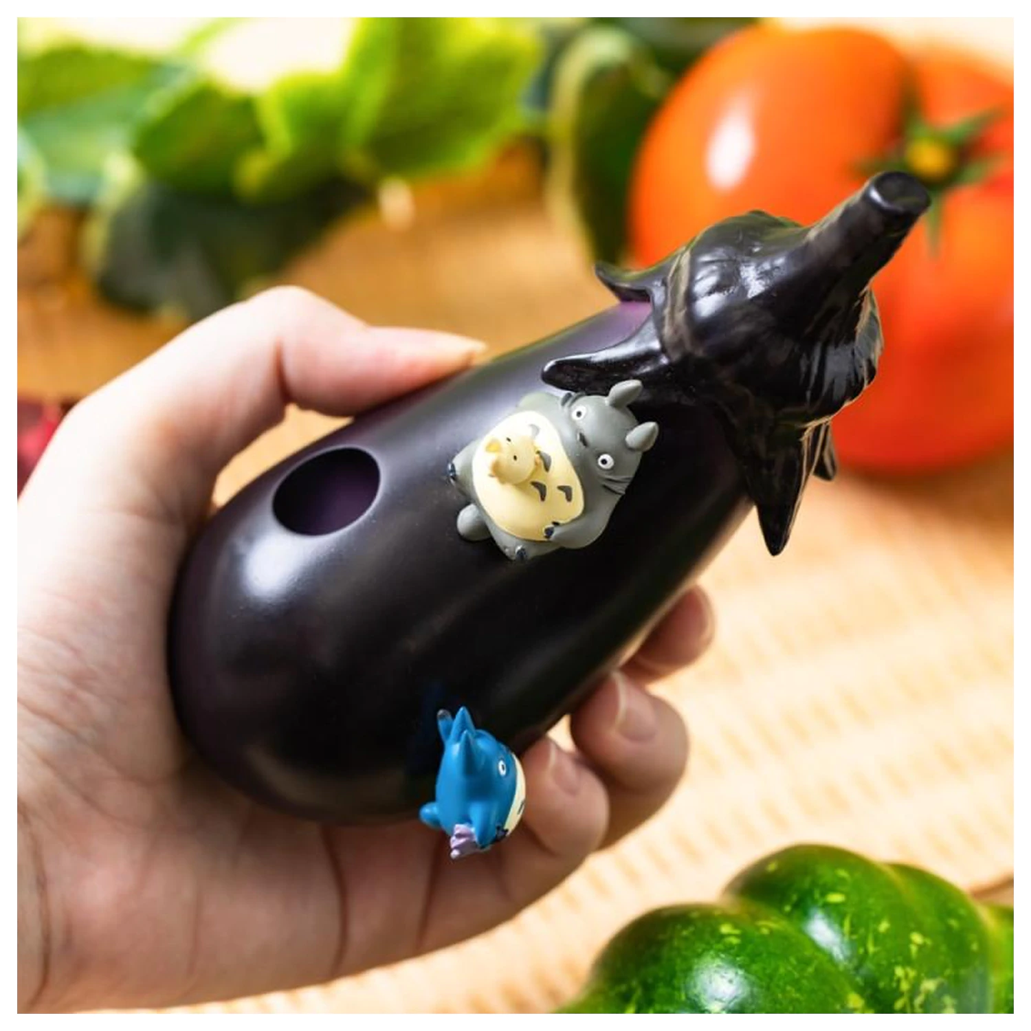 My Neighbor Totoro Aubergine Fig. Soliflore váza termékfotó