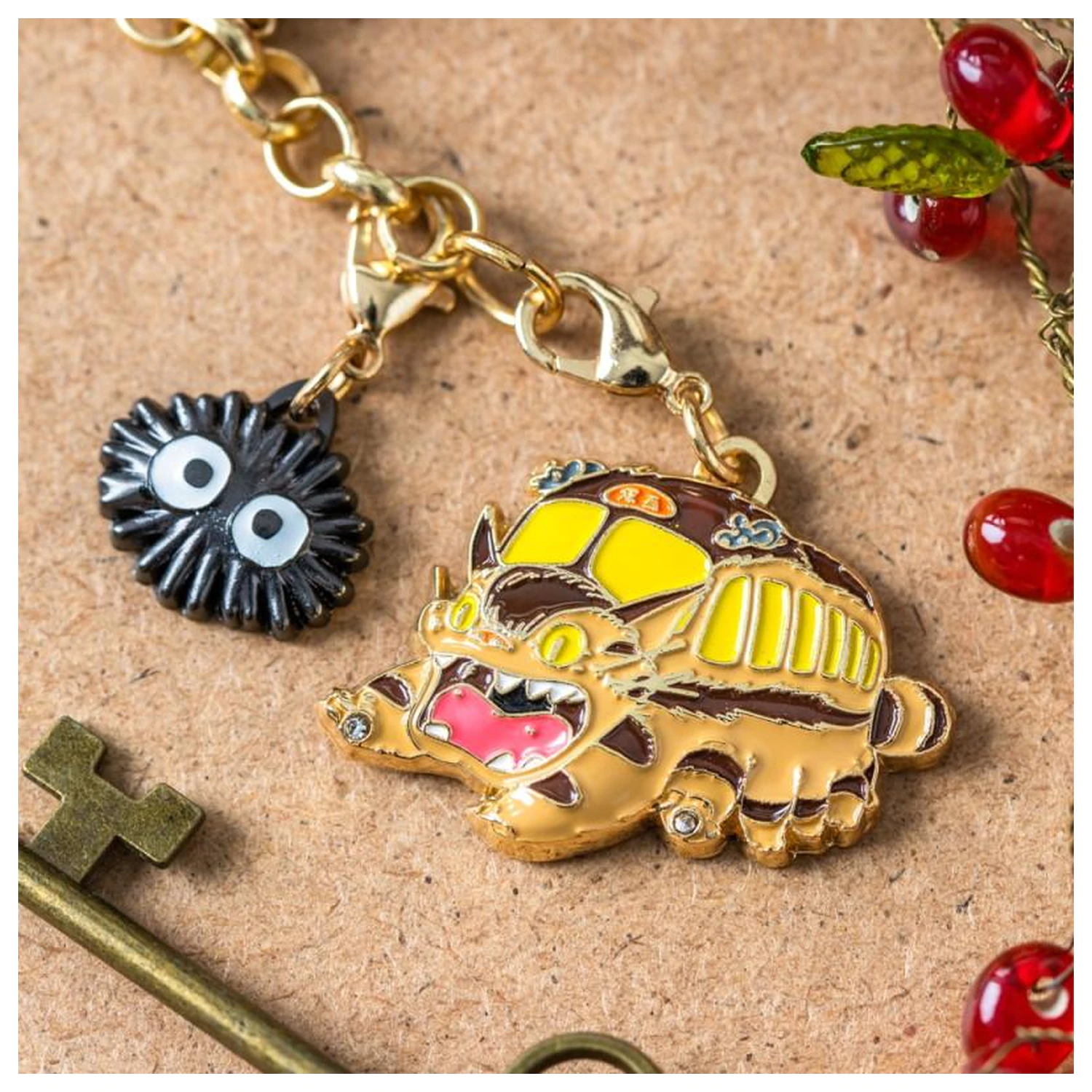 My Neighbor Totoro Chatbus & Noiraude Chainette charms termékfotó
