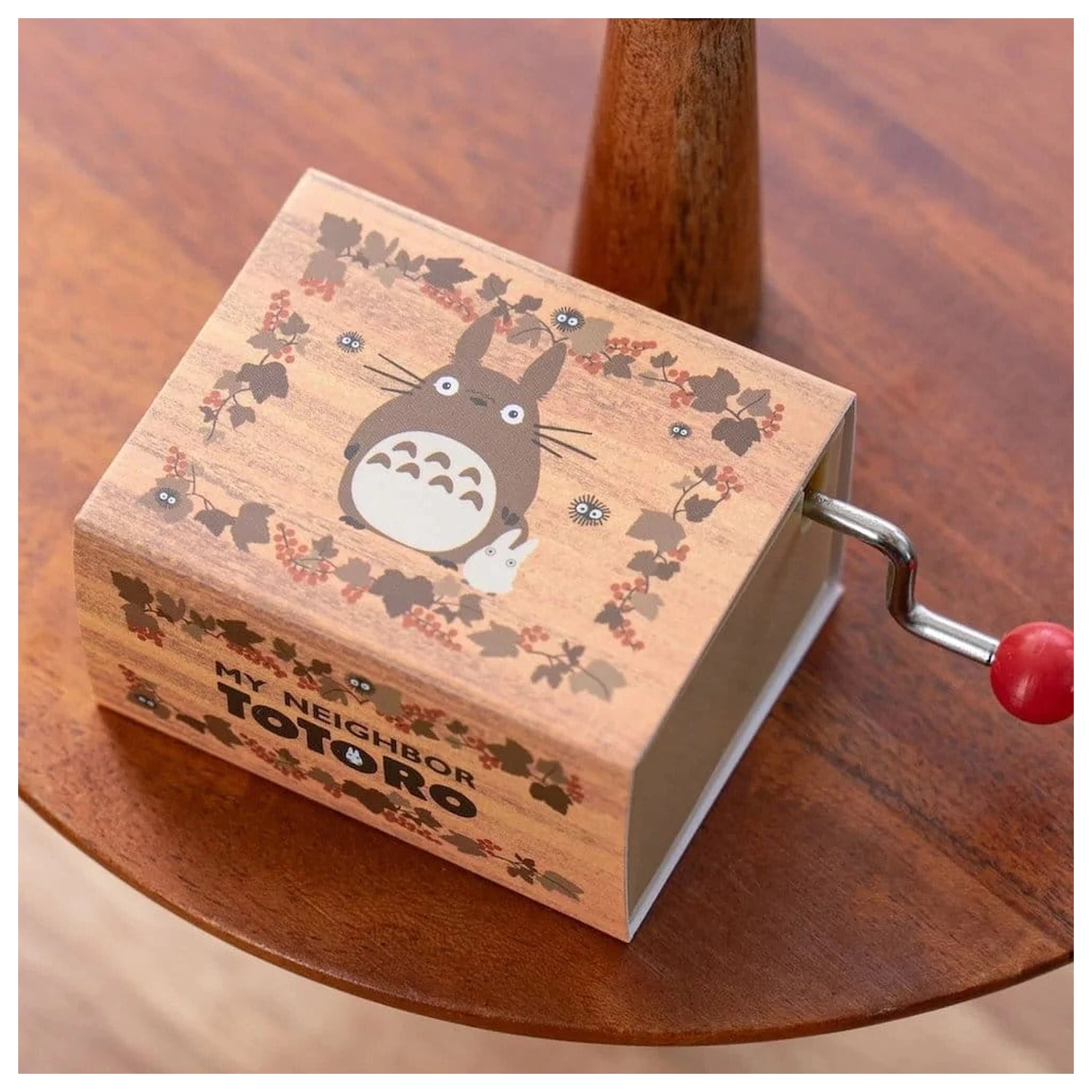 My Neighbor Totoro Hand Crank zenedoboz Autumn Leaf termékfotó