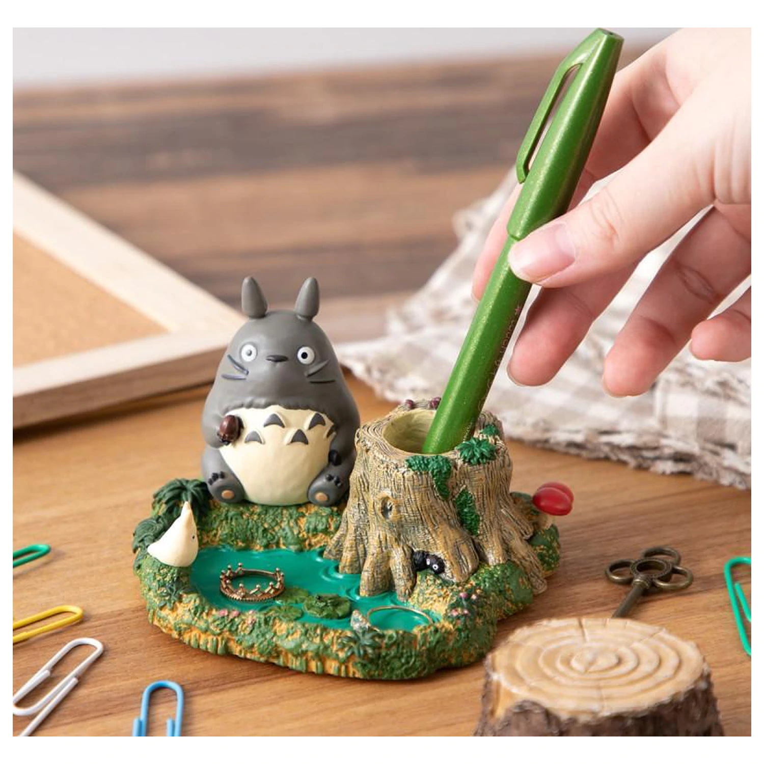 My Neighbor Totoro Totoro by the Pond figura tolltartó termékfotó