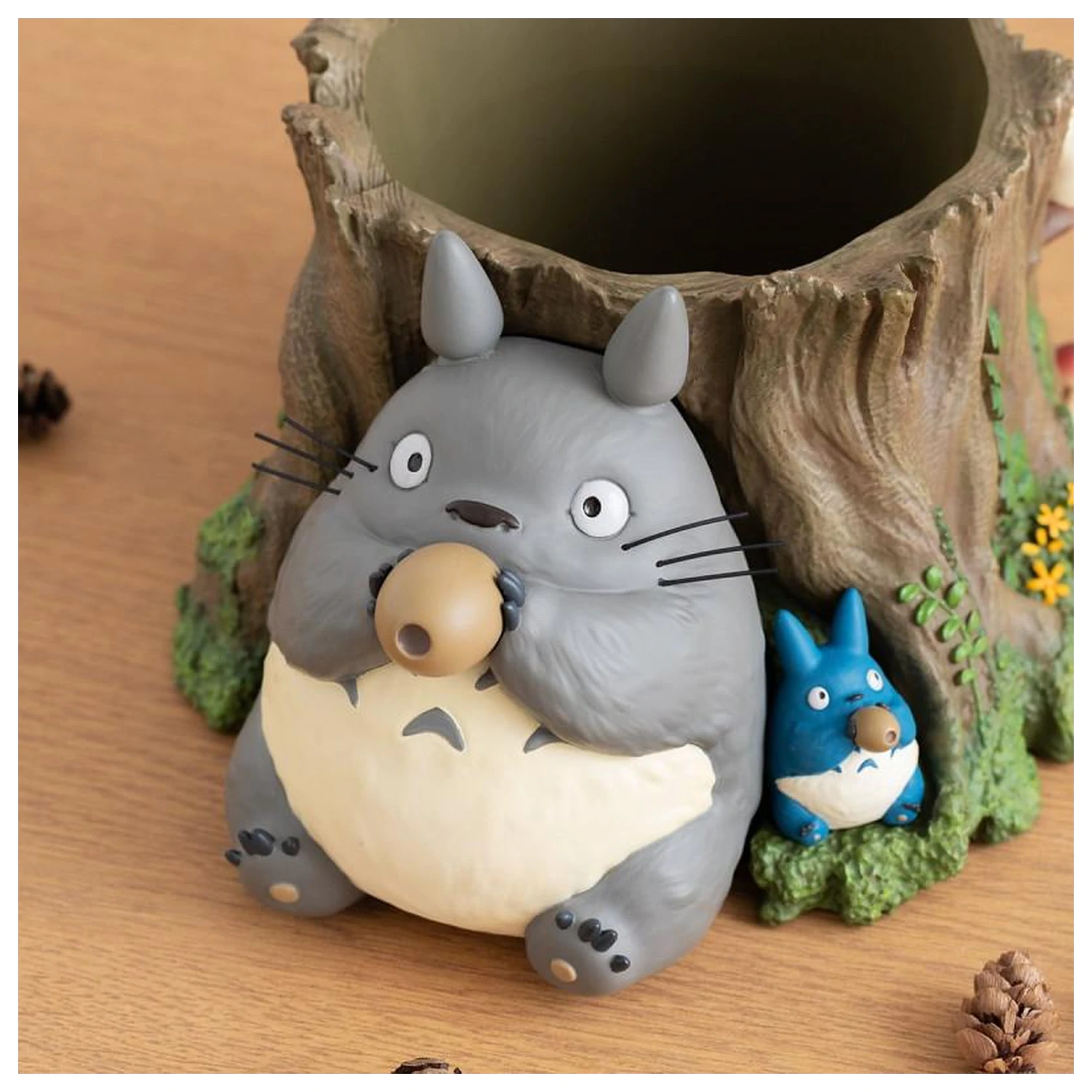 My Neighbor Totoro Totoro tree trunk Planter Diorama tolltartó 17.5 cm termékfotó