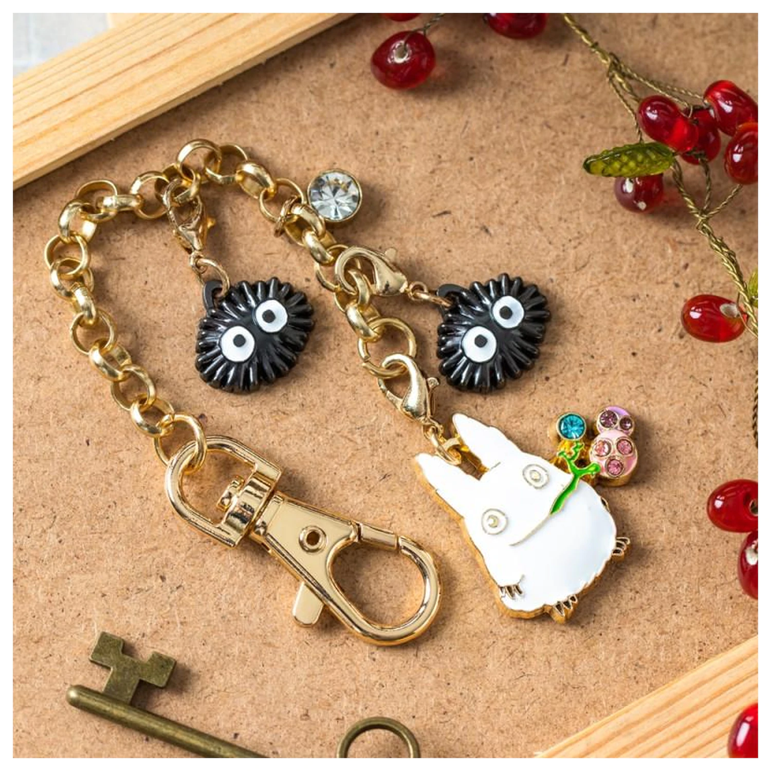 My Neighbor Totoro White Totoro & Fruits Chainette charm termékfotó