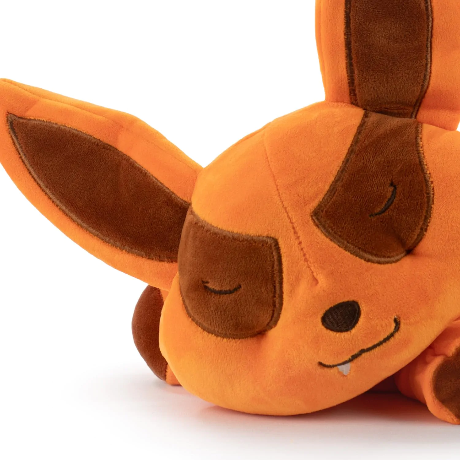 Naruto Shippuden Kurama Sleeping plüss figura 30 cm termékfotó