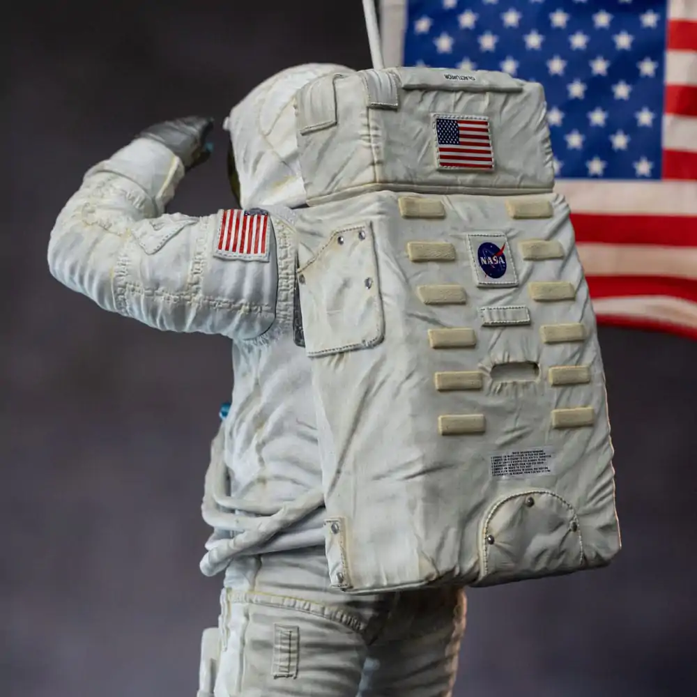 NASA Art Scale Statue 1/10 Apollo 11 Astronaut 23 cm termékfotó