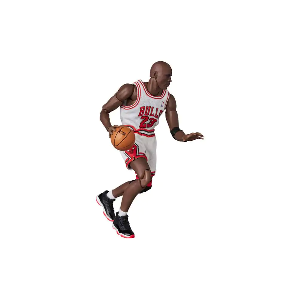 NBA MAFEX Michael Jordan - Chicago Bulls HOME akciófigura 17 cm termékfotó