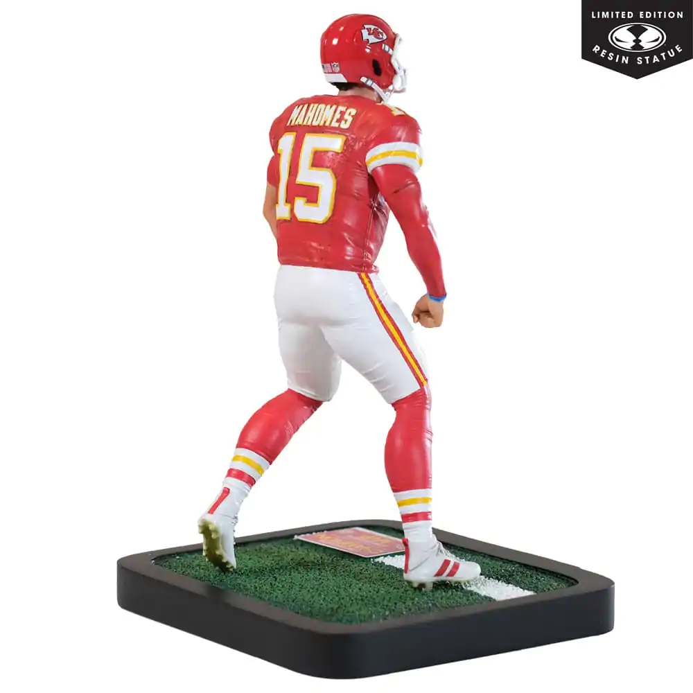 NFL Kansas City Chiefs szobor figura szobor figura 1/6 Patrick Mahomes 30 cm termékfotó