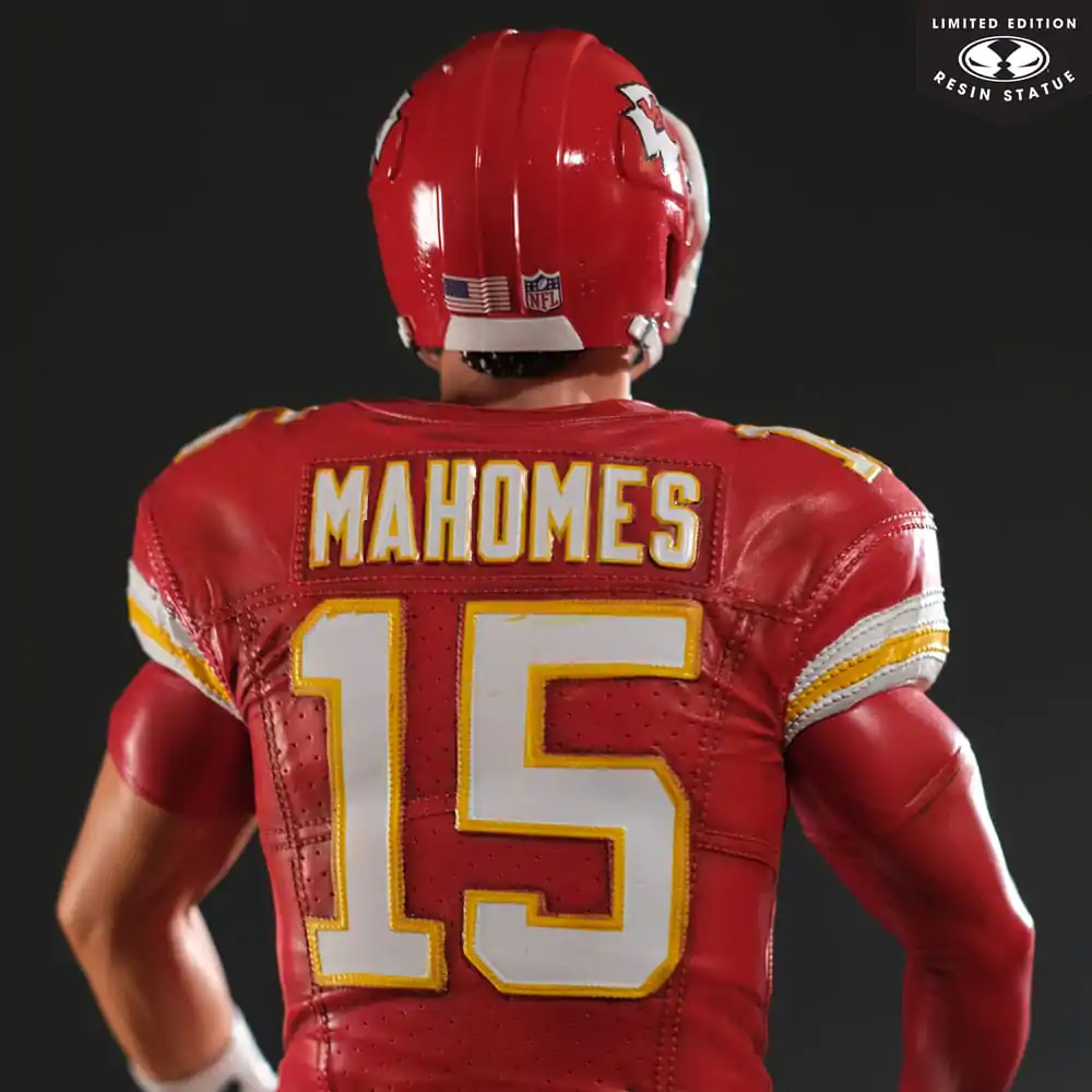 NFL Kansas City Chiefs szobor figura szobor figura 1/6 Patrick Mahomes 30 cm termékfotó