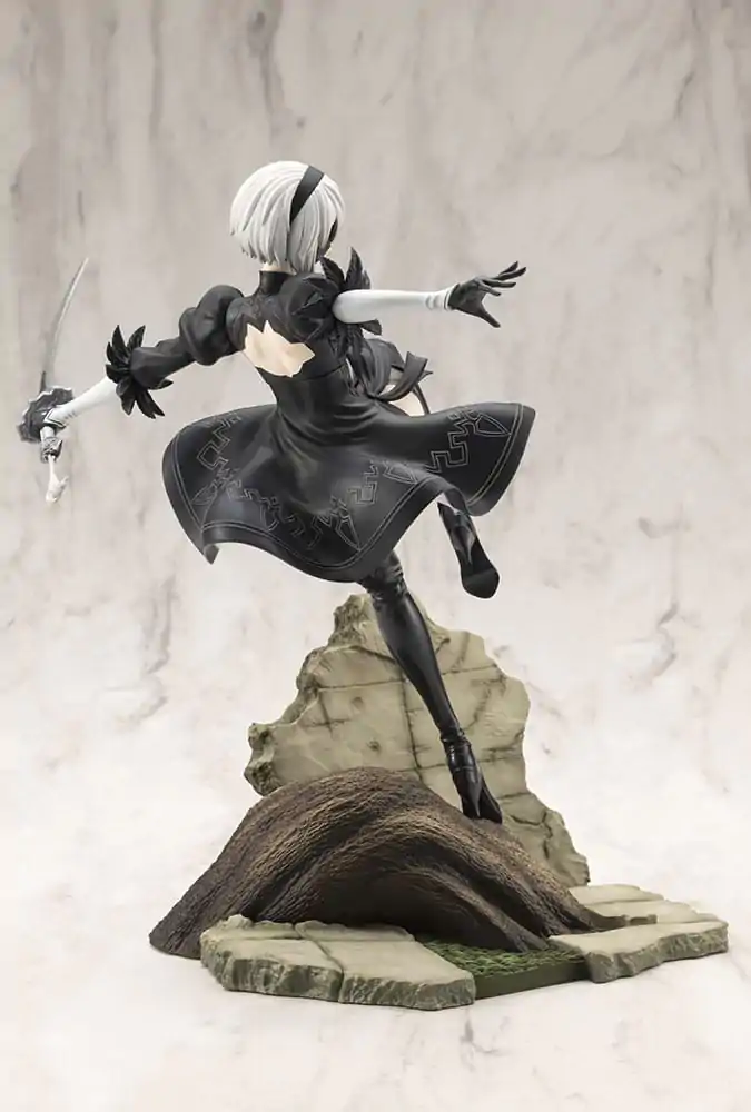 Nier:Automata Ver. 1.1a ARTFX J 1/8 2B szobor figura 24 cm termékfotó