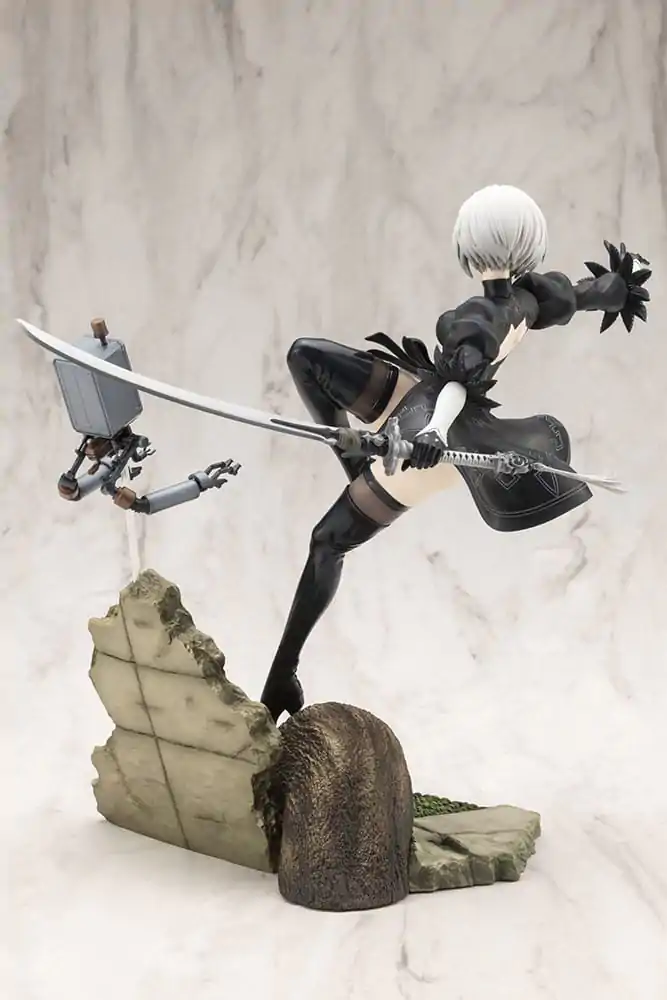 Nier:Automata Ver. 1.1a ARTFX J 1/8 2B szobor figura 24 cm termékfotó