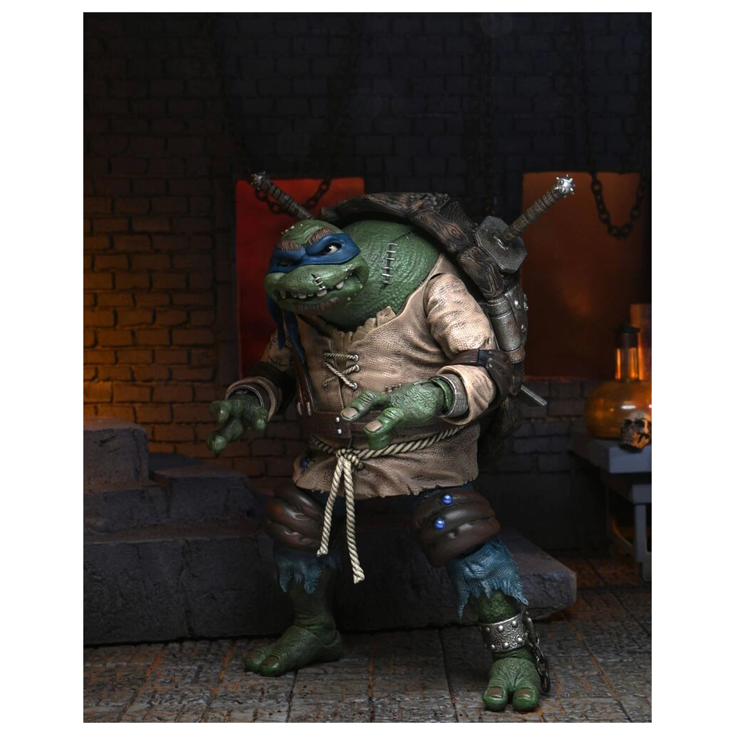 Ninja Turtles Leonardo As Hunchback Ultimate figura 18cm termékfotó