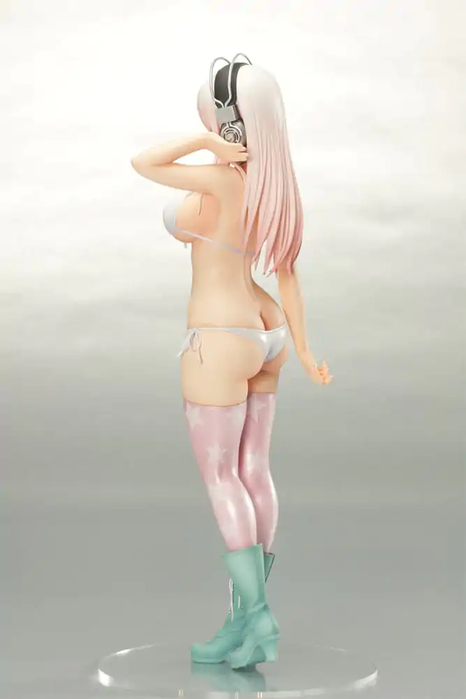 Nitro Super Sonic 1/5 Super Sonico Sonicomi Package Version PVC szobor figura 33 cm (re-run) termékfotó