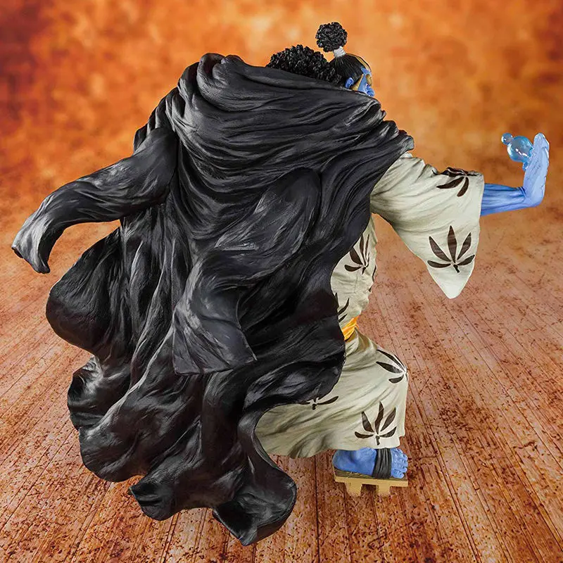 One Piece A Tenger Lovagja  Jinbe figura 19cm termékfotó