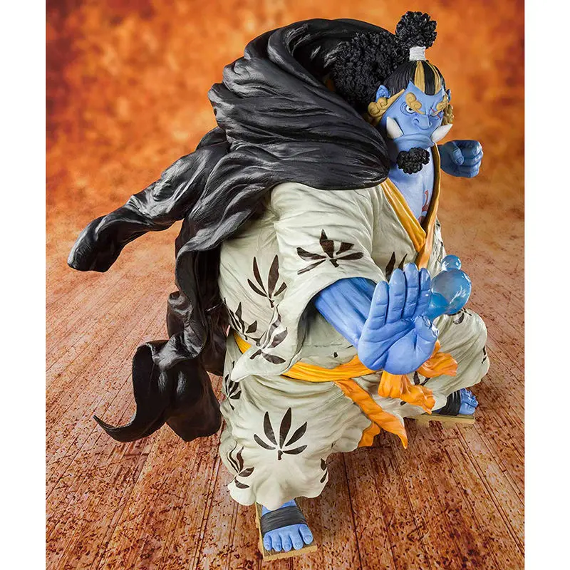 One Piece A Tenger Lovagja  Jinbe figura 19cm termékfotó