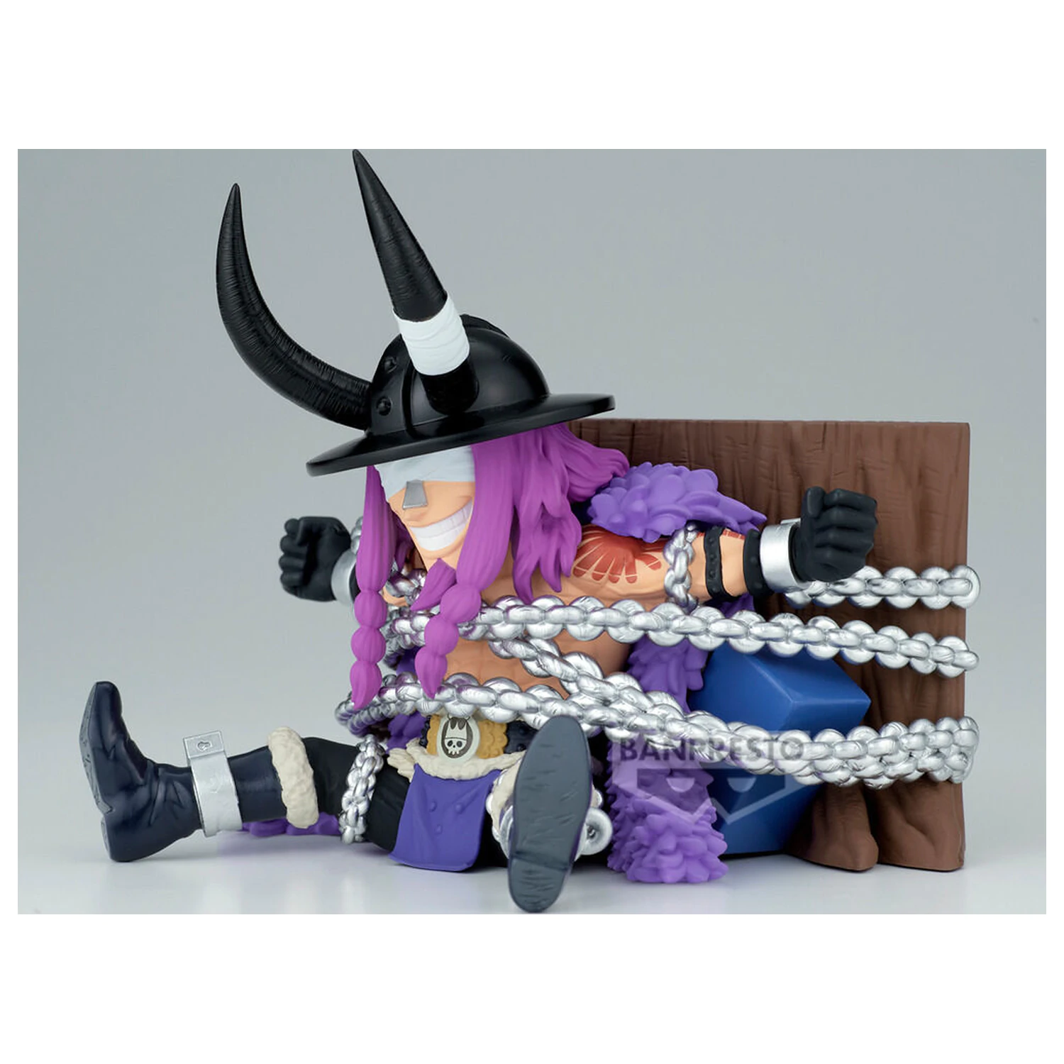 One Piece Mega World Collectable Loki figura 10cm termékfotó