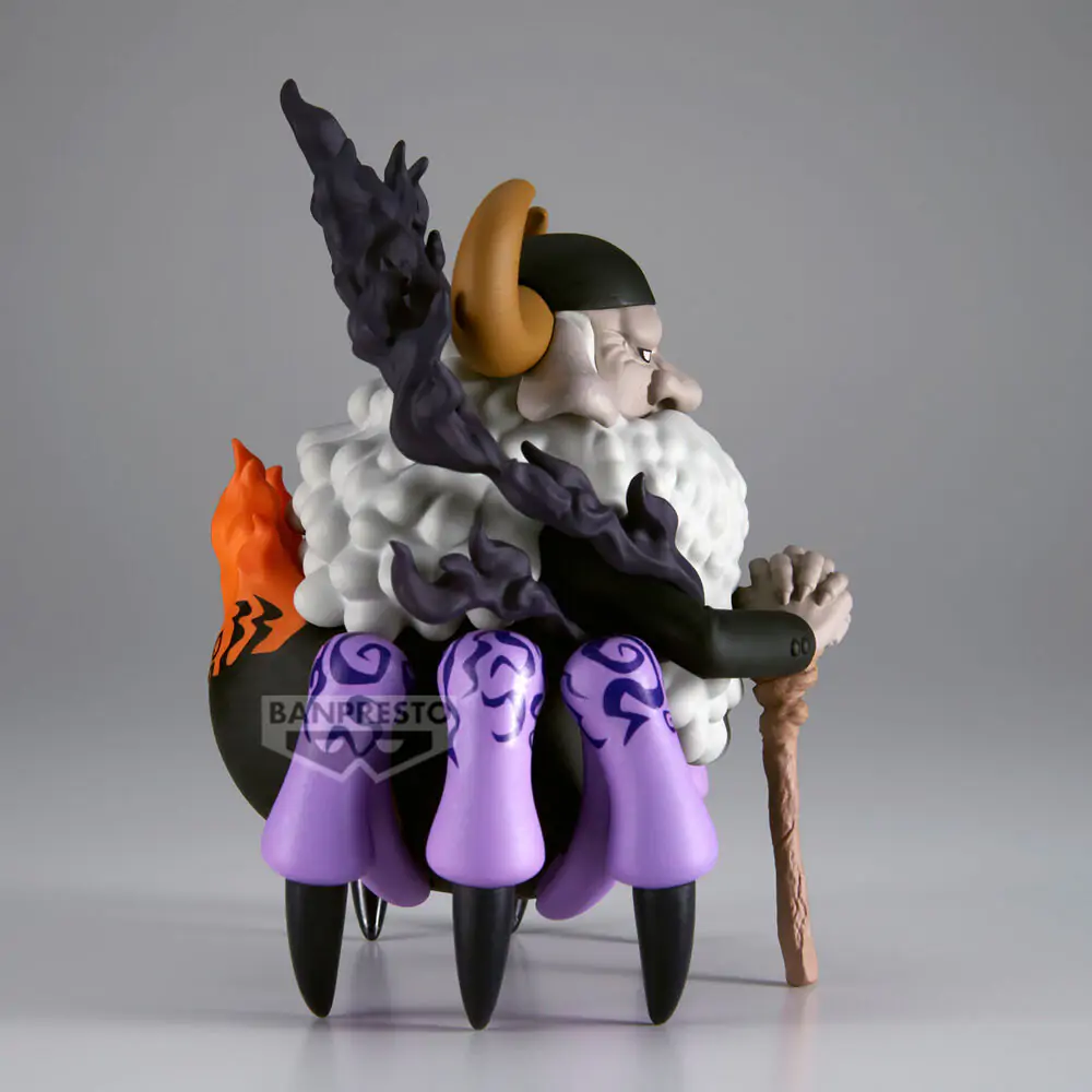 One Piece Mega World Collectable St. Jaygarcia Saturn figura 13cm termékfotó