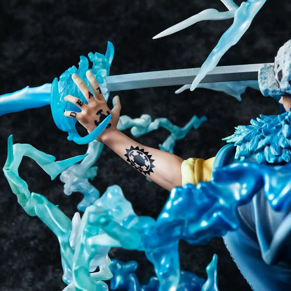 One Piece Portrait Of Pirates WA-MAXIMUM Trafalgar Law The Surgeon of Death Awaken Ver. PVC szobor figura 27 cm termékfotó