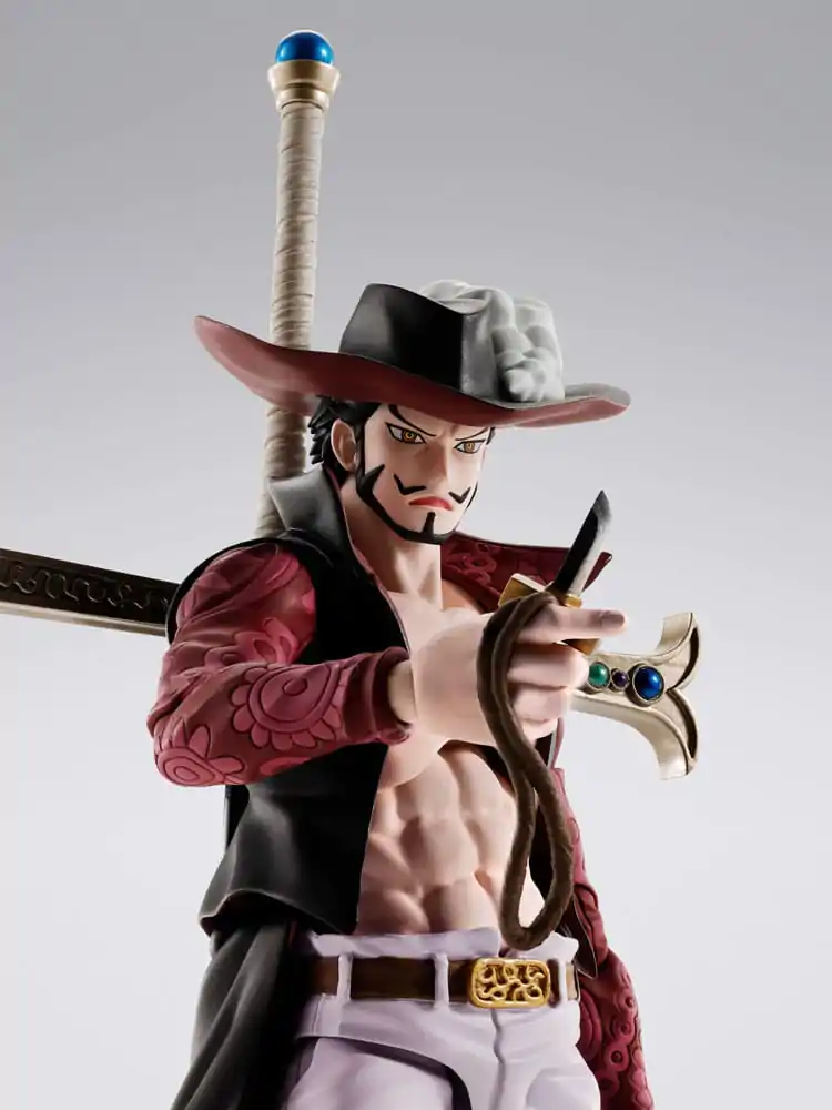 One Piece S.H.Figuarts akciófigura Dracule Mihawk Hawkeye 17 cm    termékfotó